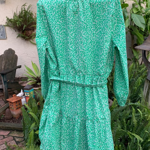 J Crew green small floral dress with tie. Long sleeve - Picture 3 of 3